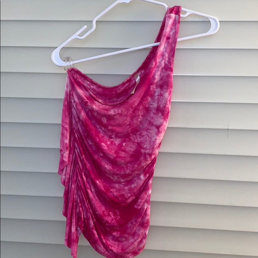 NWOT Women’s 1-sleeve top - size S